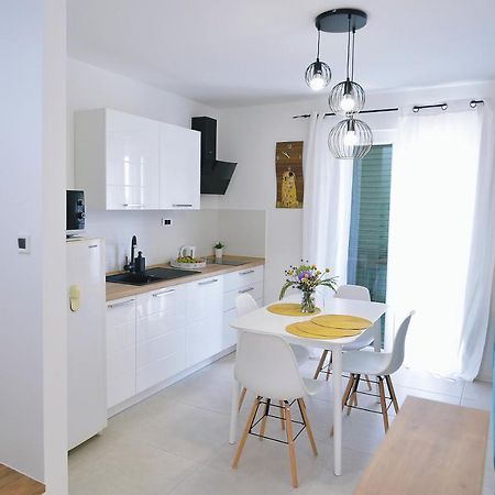 Opatija Sunshine Apartman Kültér fotó